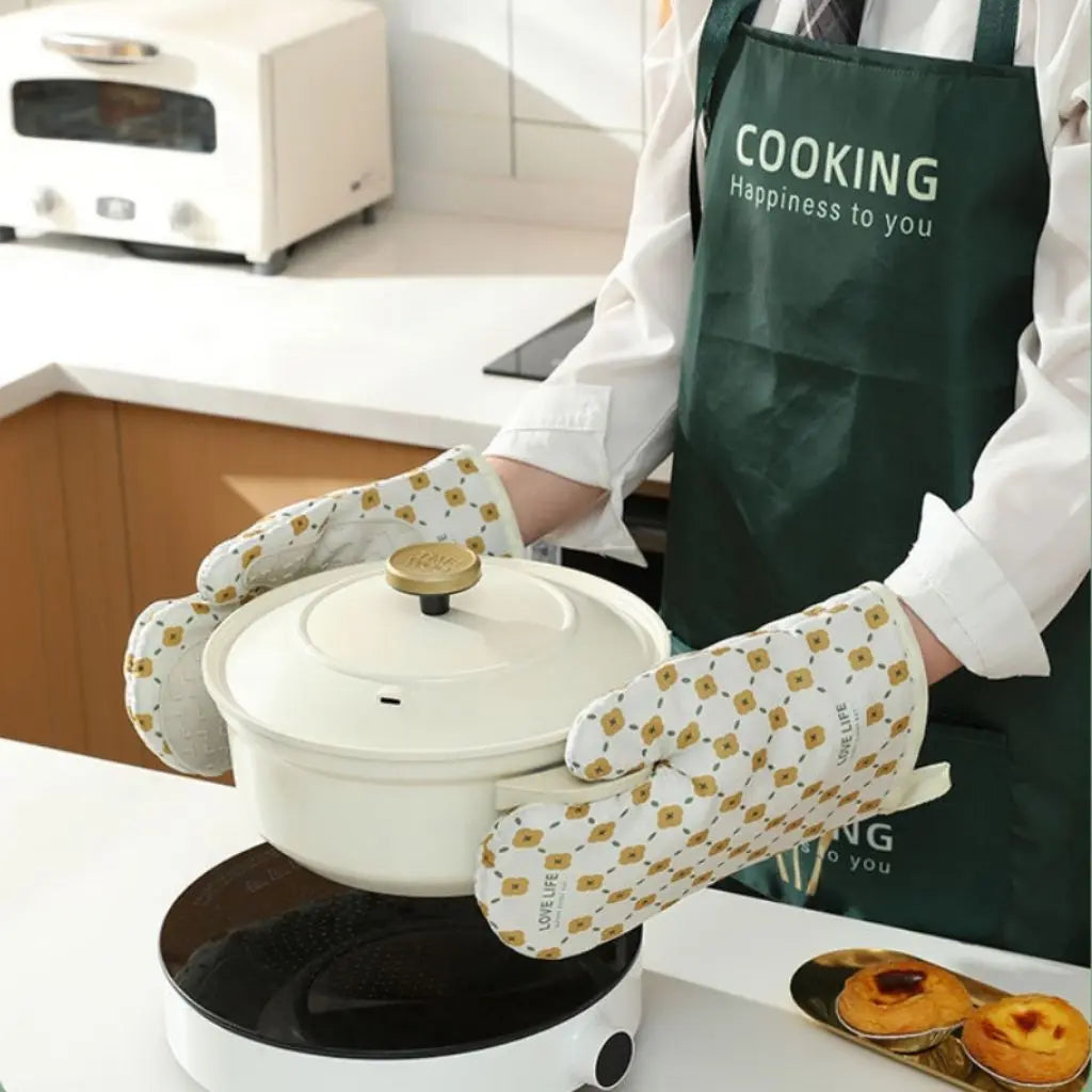 Hannah Oven Mitts – Heat Resistant Cotton & Silicone Gloves