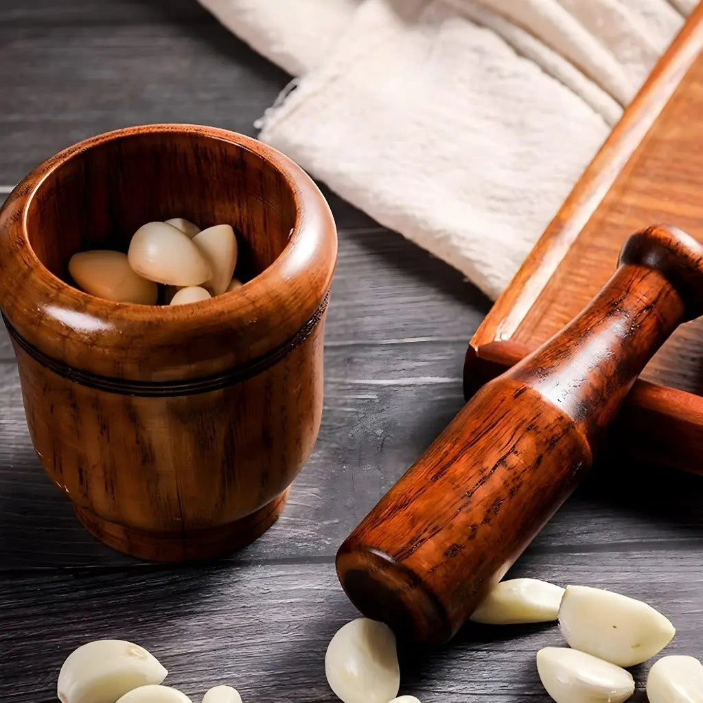 Marcus Wooden Garlic Grinder – Manual Mortar & Pestle Set